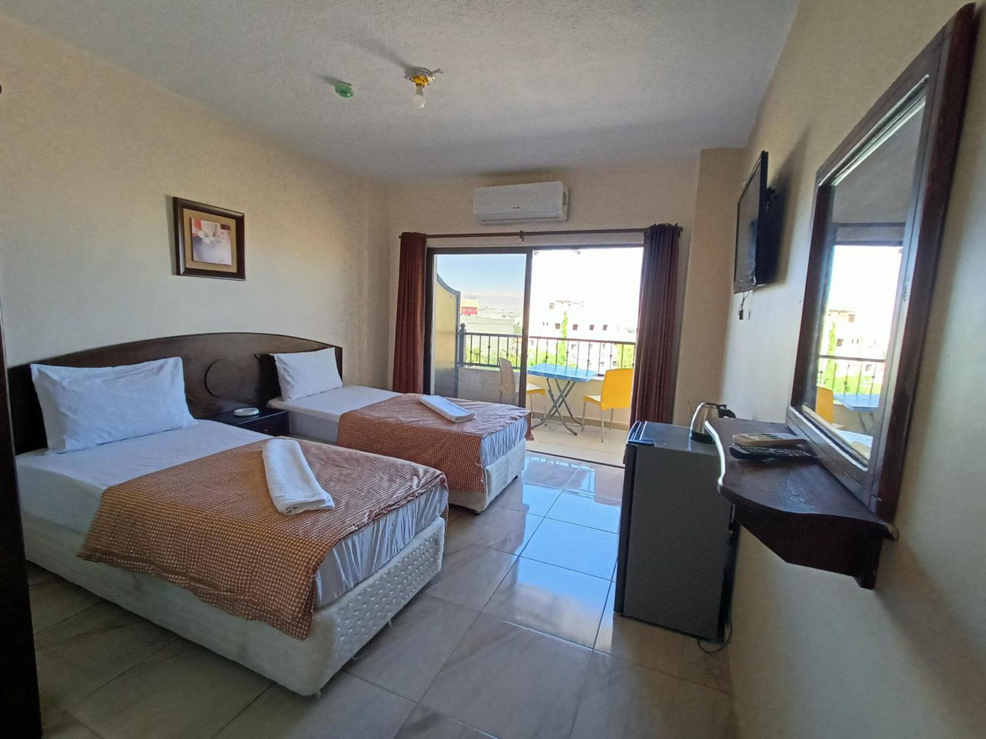 Baraka Al Aqaba Hotel Suites ภายนอก รูปภาพ